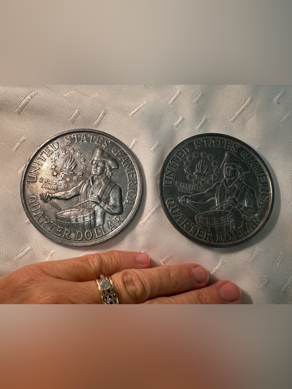 3” Commemorative 1776-1976 Bicentennial Quarter Deco Paperweight (Set of 2) - Picture 2 of 3